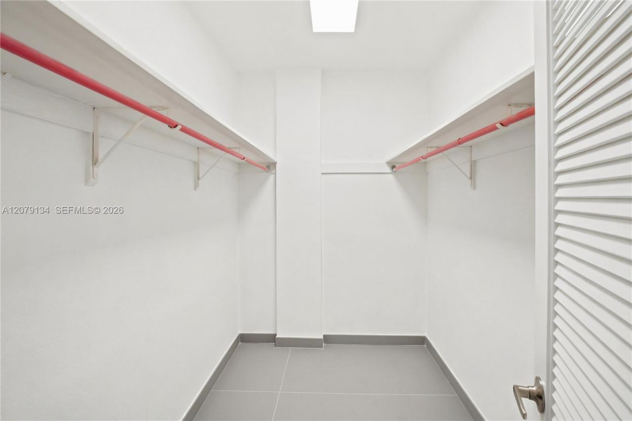 10180 W Bay Harbor Dr , Unit 3A, Bay Harbor Islands, FL 33154 Photo