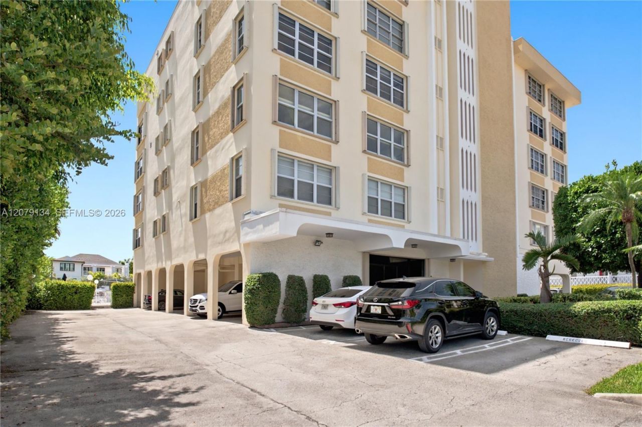 10180 W Bay Harbor Dr , Unit 3A, Bay Harbor Islands, FL 33154 Photo