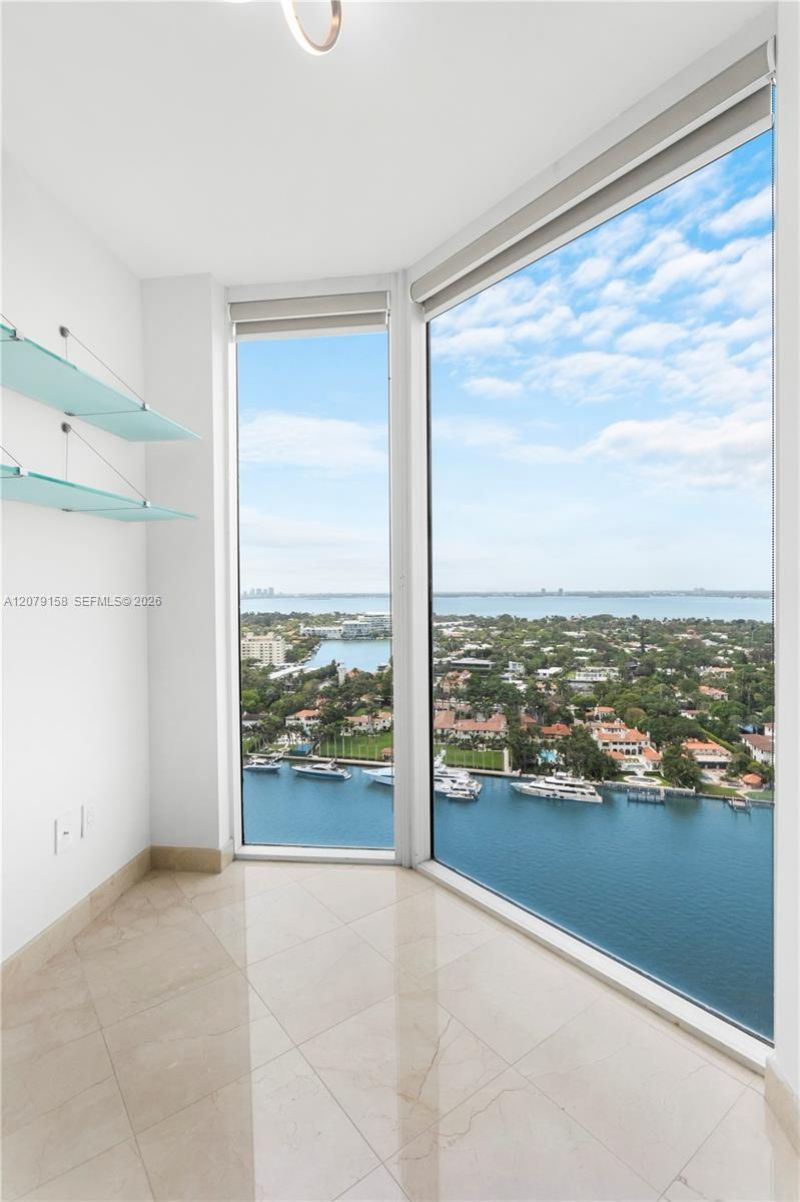 4779 Collins Ave, Unit 2707, Miami Beach, FL 33140 Photo