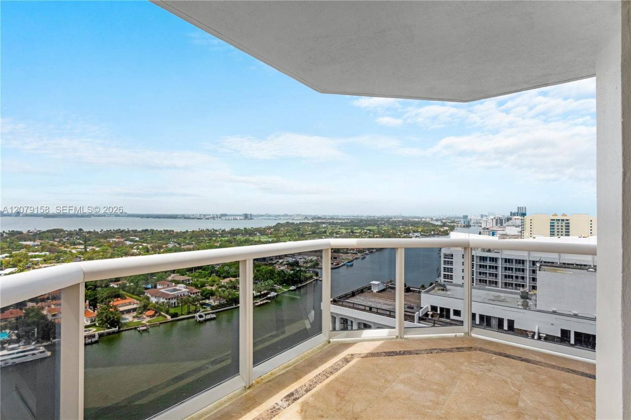 4779 Collins Ave, Unit 2707, Miami Beach, FL 33140 Photo