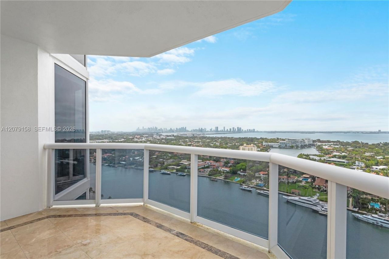 4779 Collins Ave, Unit 2707, Miami Beach, FL 33140 Photo