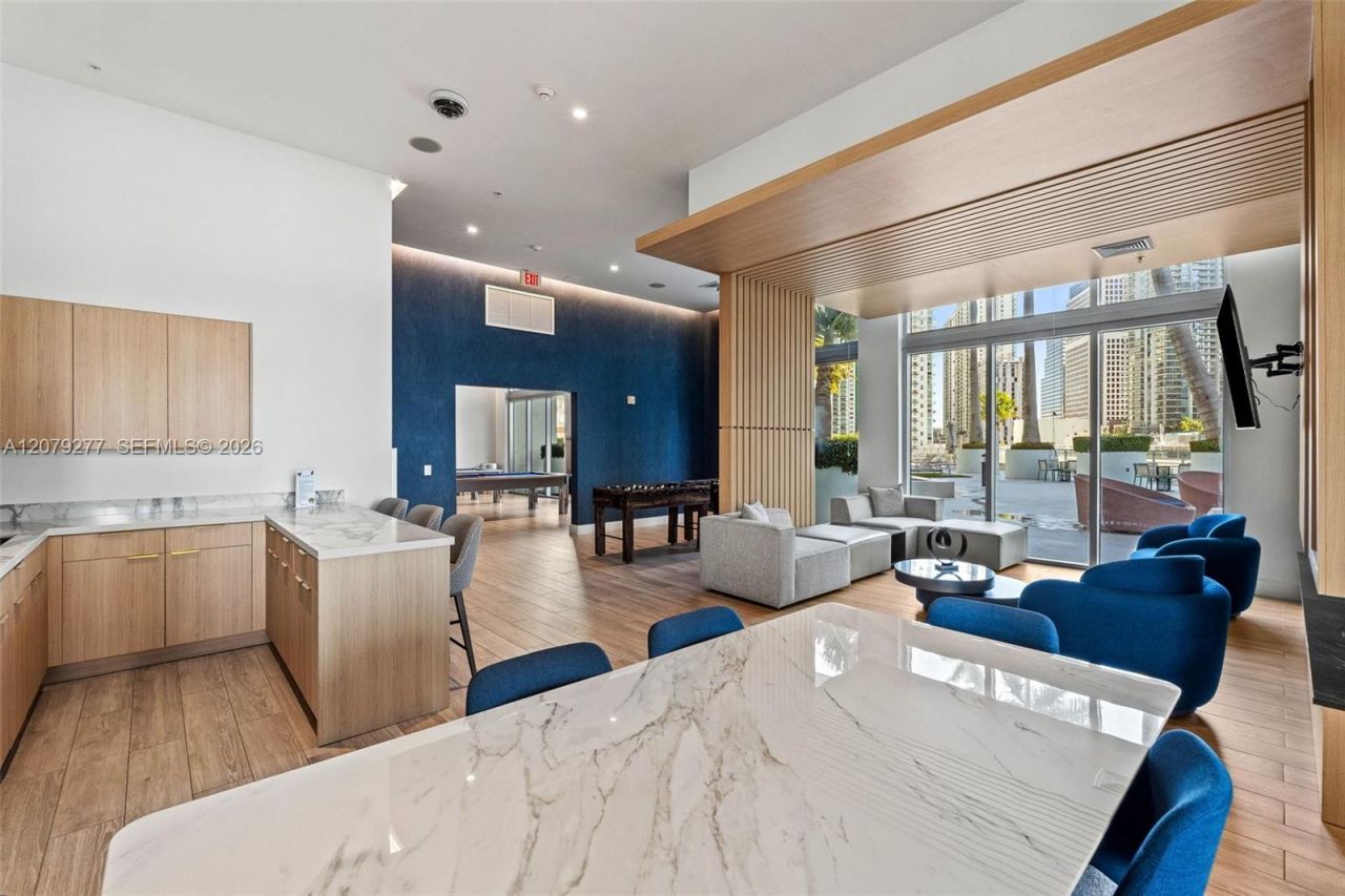 90 SW 3rd St , Unit 1506, Miami, FL 33130 Photo