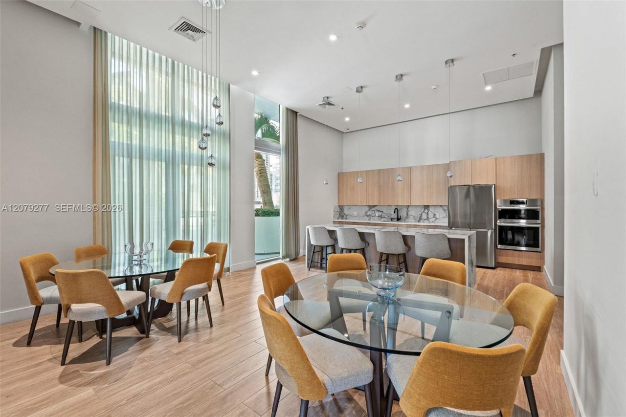90 SW 3rd St , Unit 1506, Miami, FL 33130 Photo