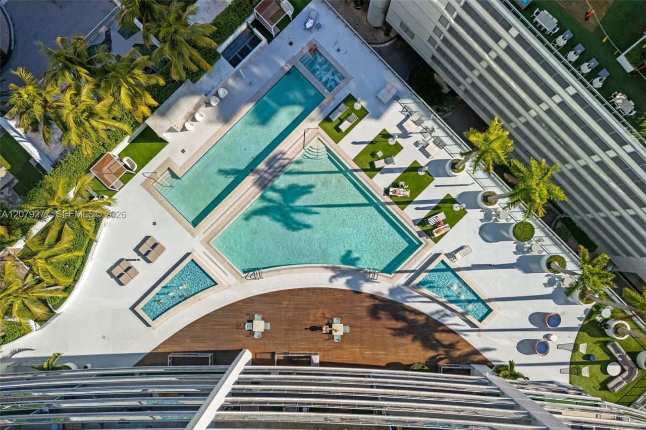 90 SW 3rd St , Unit 1506, Miami, FL 33130 Photo