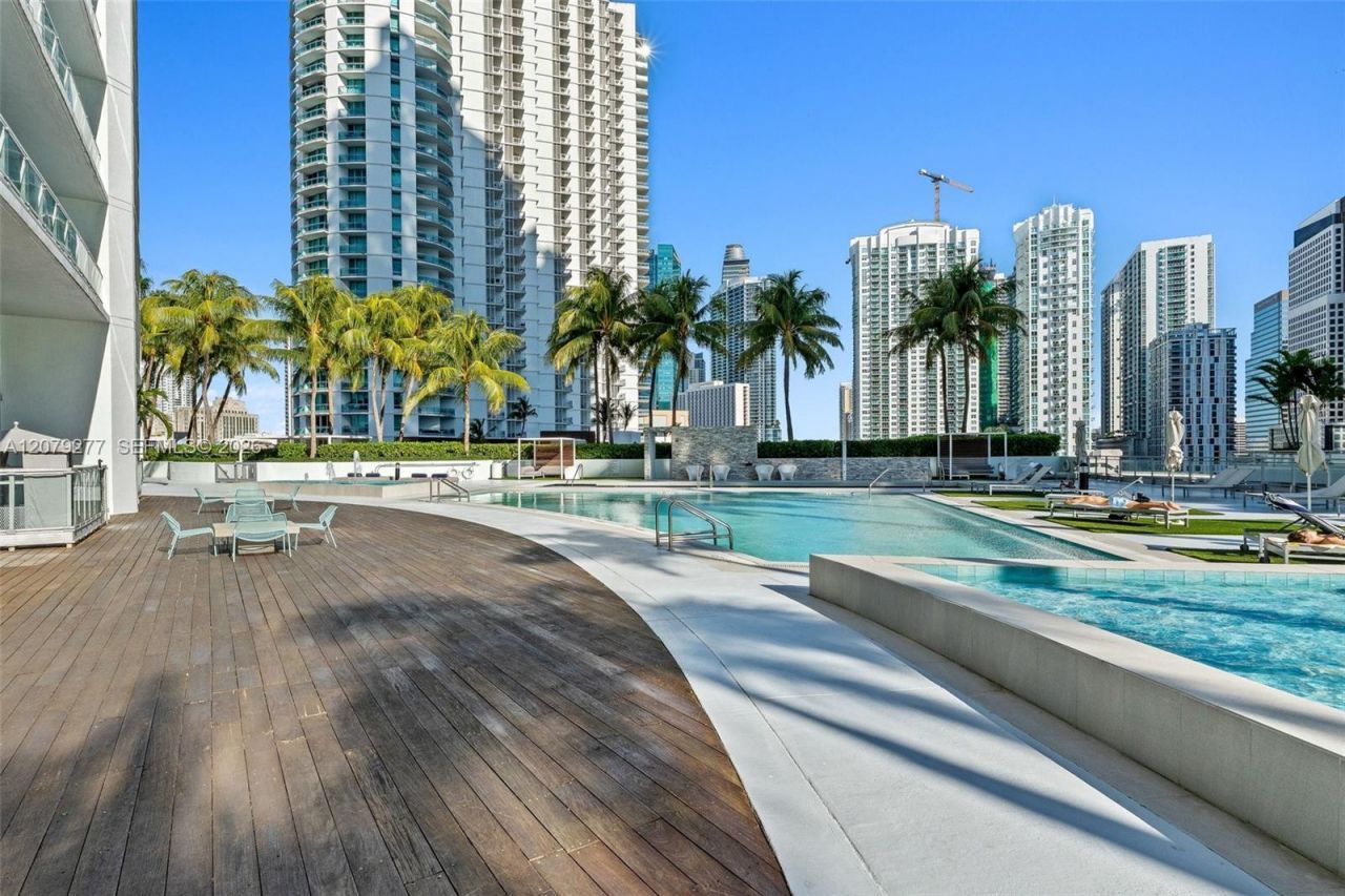 90 SW 3rd St , Unit 1506, Miami, FL 33130 Photo