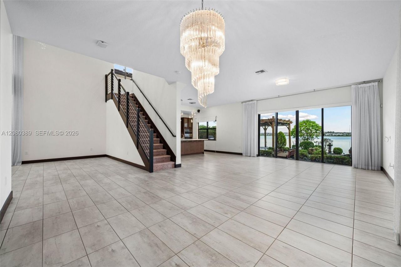 15742 NW 88th Ave, Miami Lakes, FL 33018 Photo