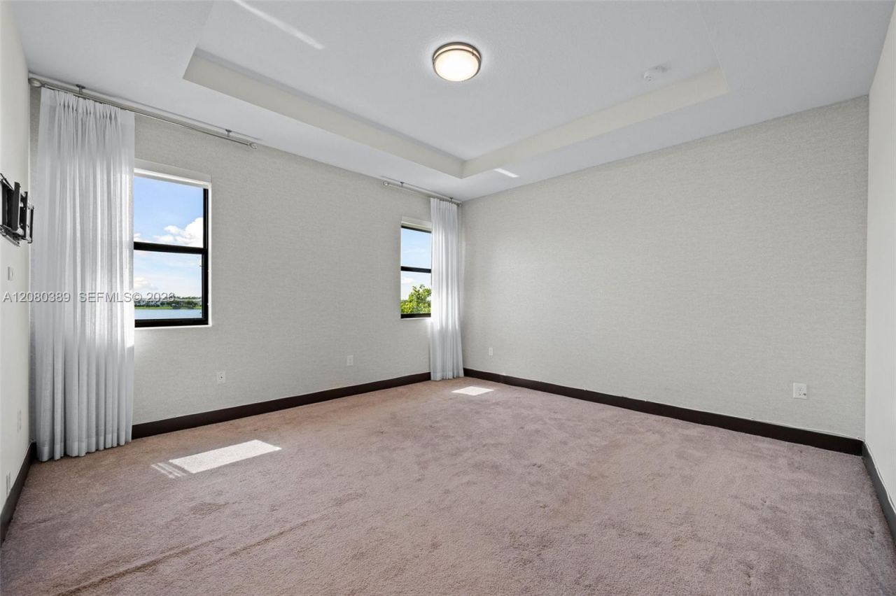 15742 NW 88th Ave, Miami Lakes, FL 33018 Photo