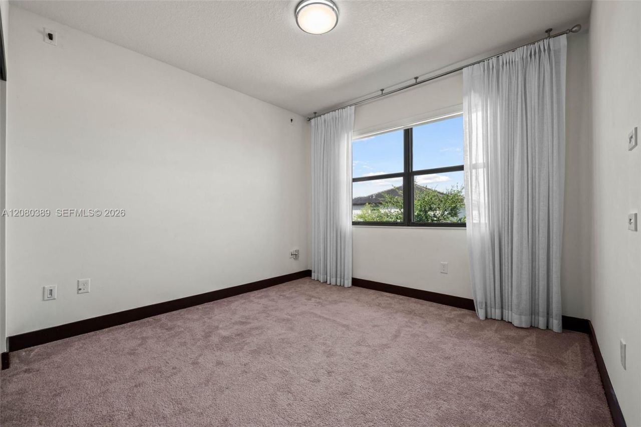 15742 NW 88th Ave, Miami Lakes, FL 33018 Photo