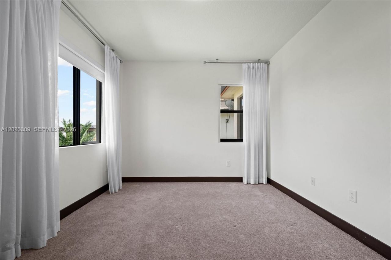 15742 NW 88th Ave, Miami Lakes, FL 33018 Photo