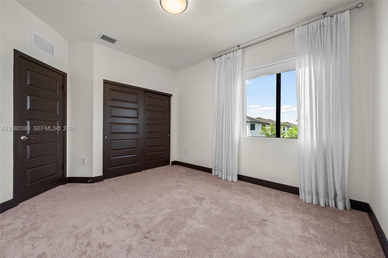 15742 NW 88th Ave, Miami Lakes, FL 33018 Photo