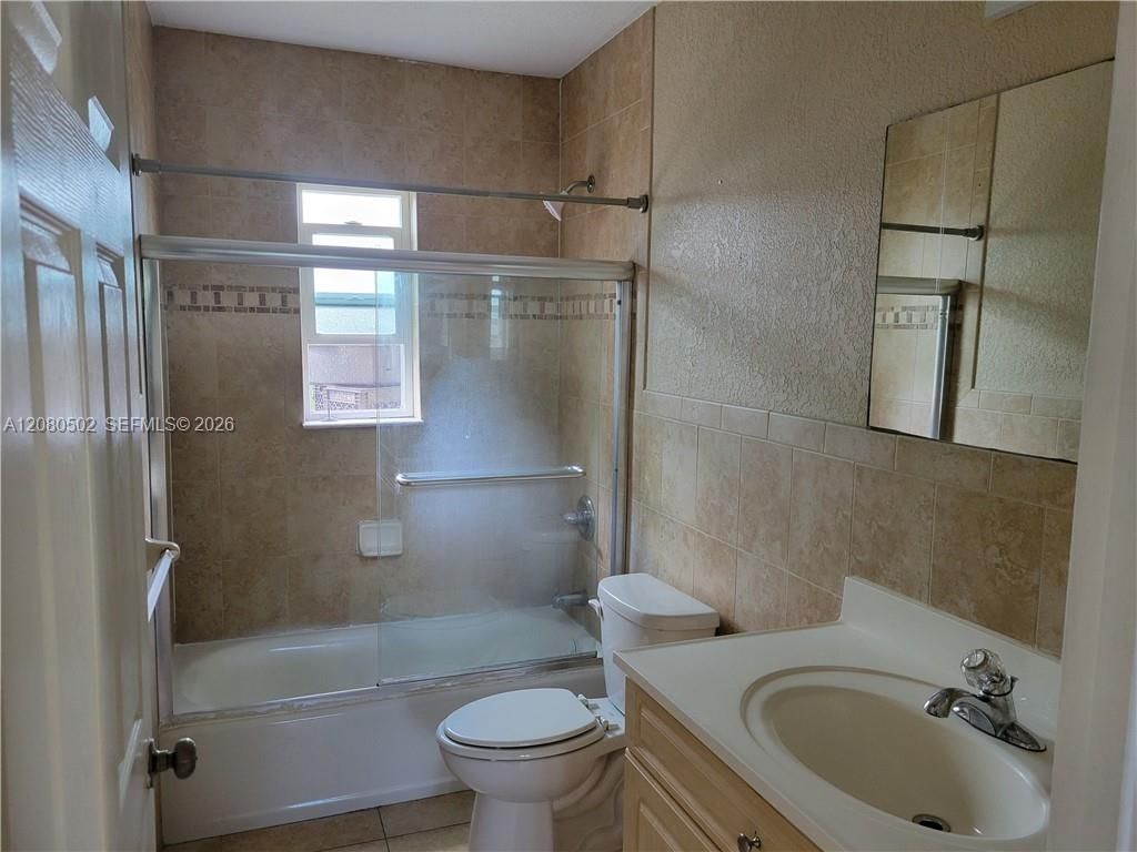 2400 NW 152nd St , Miami Gardens, FL 33054 Photo