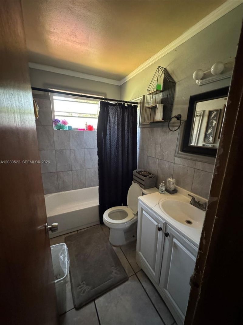 1075 NW 100th St , Miami, FL 33150 Photo