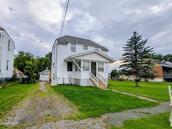 32-34 Champlain Avenue, Whitehall, NY 12887