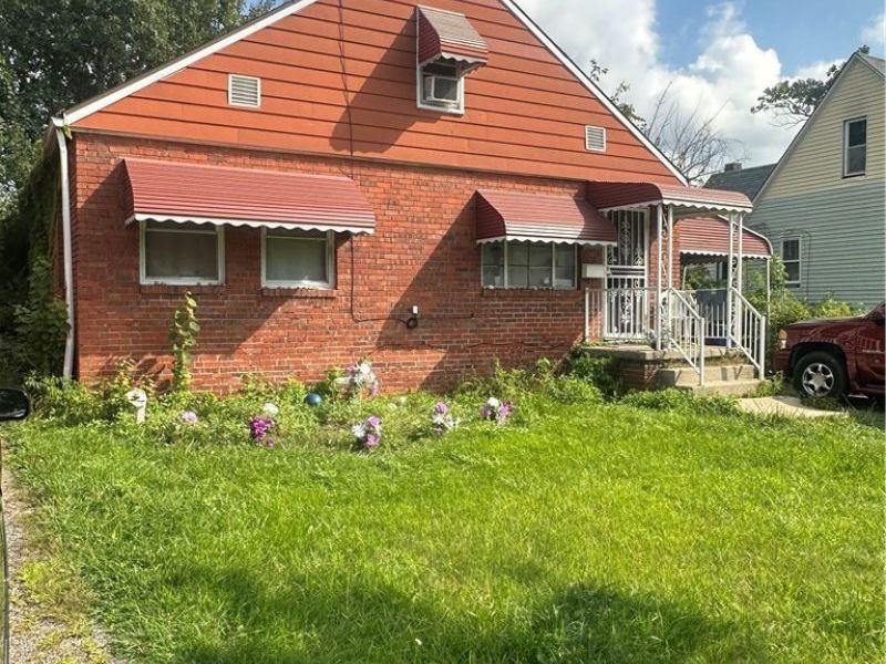 17015 Palda Drive, Cleveland, OH 44128 Photo 2