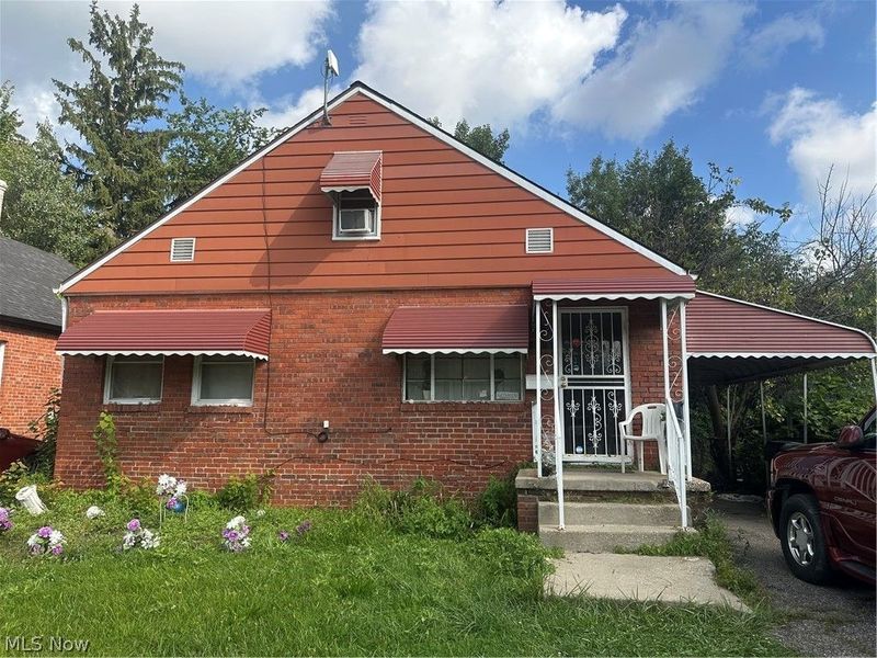 17015 Palda Drive, Cleveland, OH 44128 Photo 3