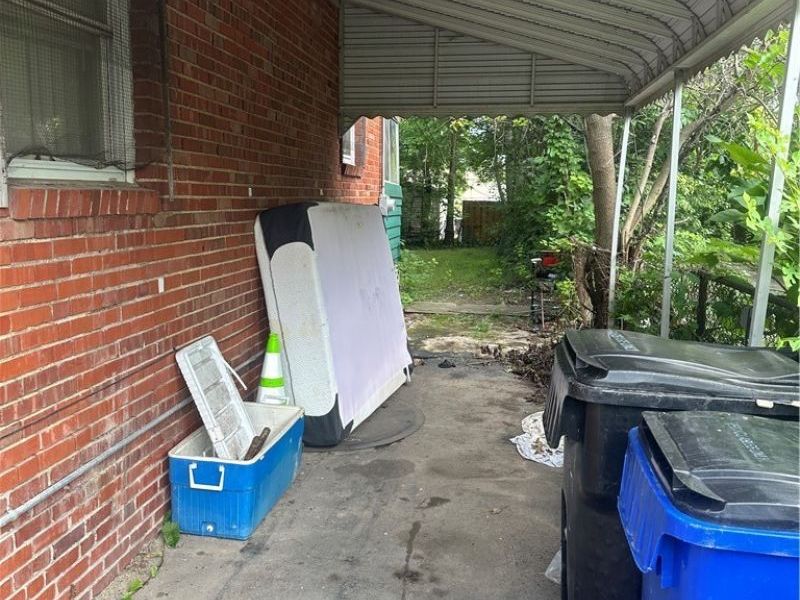 17015 Palda Drive, Cleveland, OH 44128 Photo 5