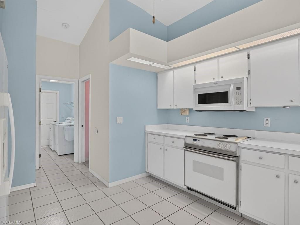 1302 SE 12th Ter , Cape Coral, FL 33990 Photo