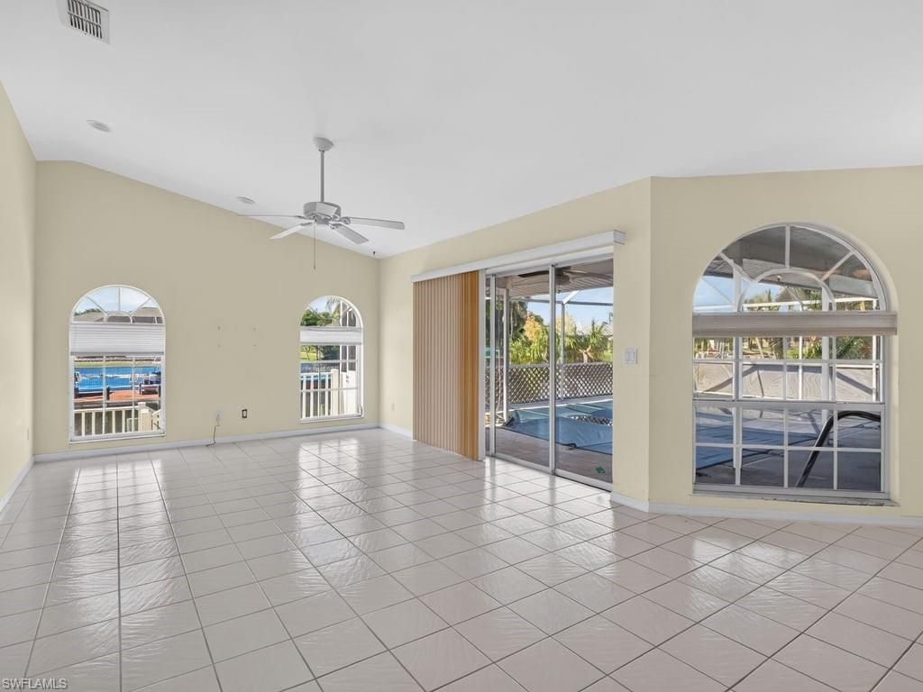 1302 SE 12th Ter , Cape Coral, FL 33990 Photo