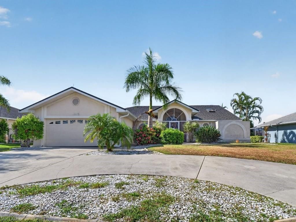 1302 SE 12th Ter , Cape Coral, FL 33990 Photo