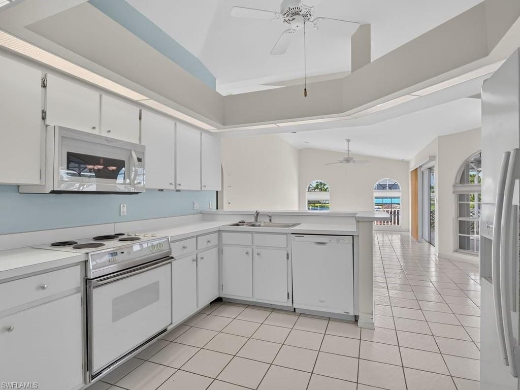 1302 SE 12th Ter , Cape Coral, FL 33990 Photo