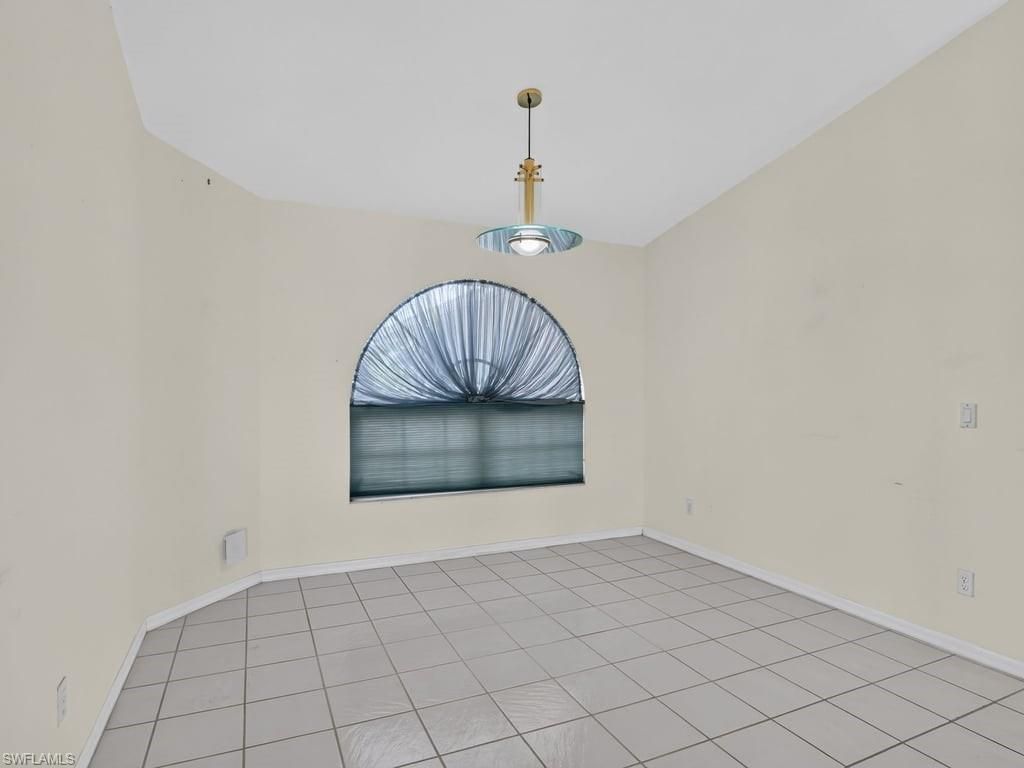 1302 SE 12th Ter , Cape Coral, FL 33990 Photo