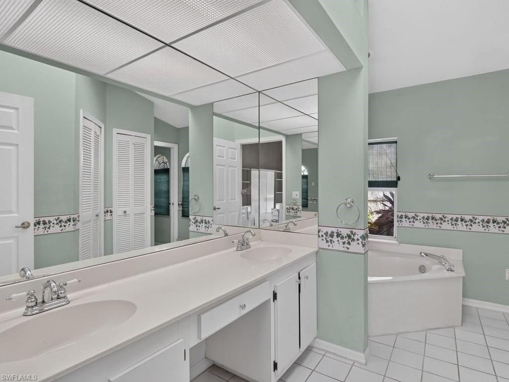 1302 SE 12th Ter , Cape Coral, FL 33990 Photo