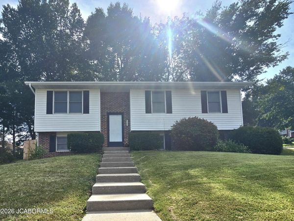 5303 SCHERR DRIVE, Jefferson City, MO 65109