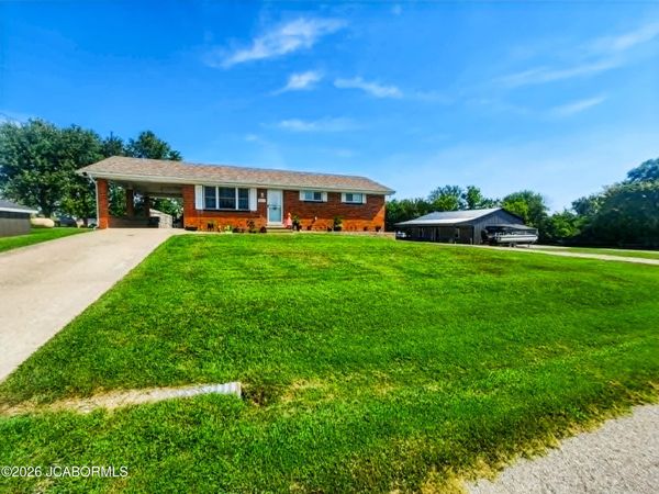 5806 HORSESHOE DRIVE, Jefferson City, MO 65109