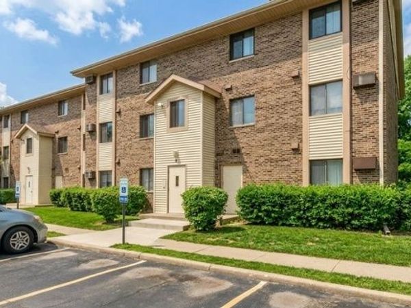 2 Echo Court , Unit 2, Vernon Hills, IL 60061