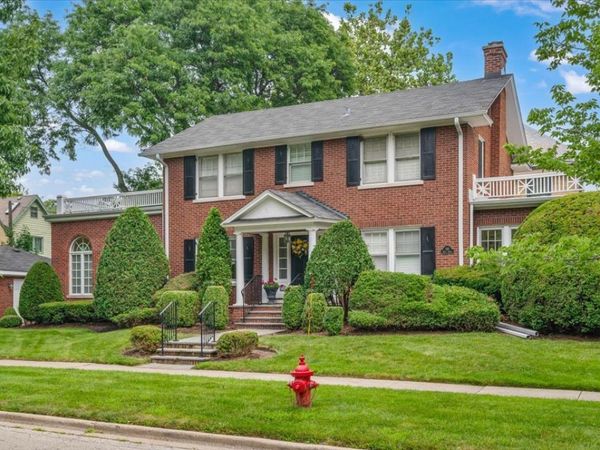 220 Maple Avenue , Wilmette, IL 60091