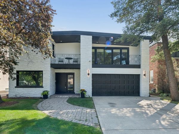 1329 Lathrop Avenue , River Forest, IL 60305