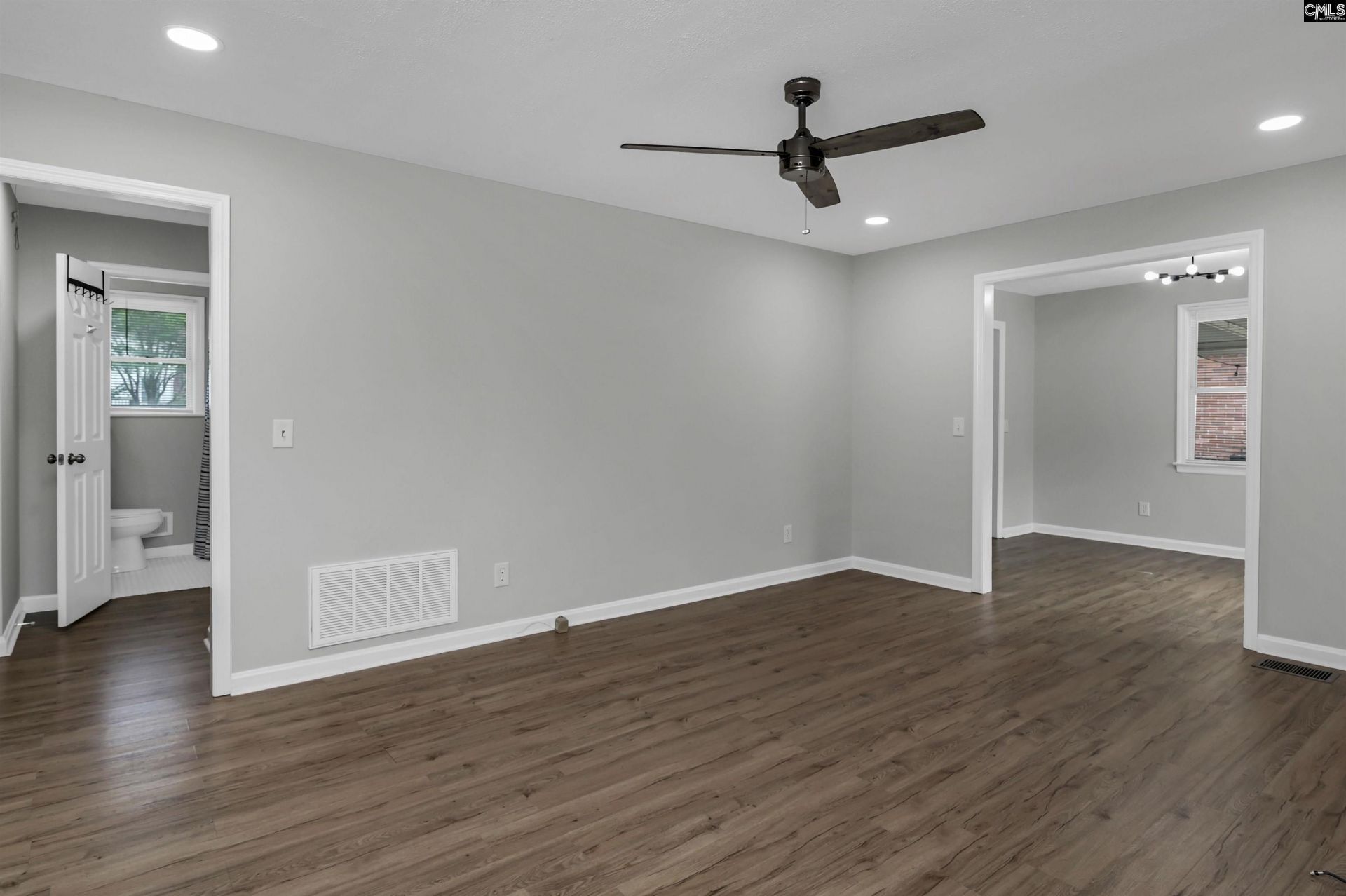 973 Airport Boulevard  Photo 7