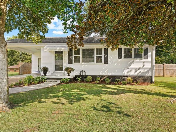 1107 Bernice St, Tuscumbia, AL 35674