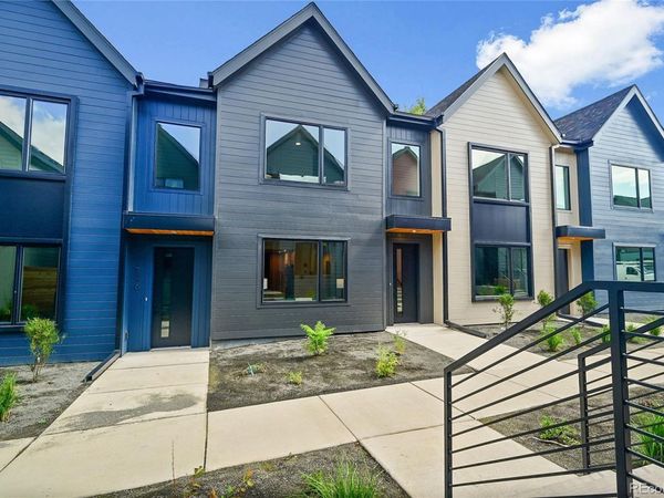 735 E County Line Road , Erie, CO 80516