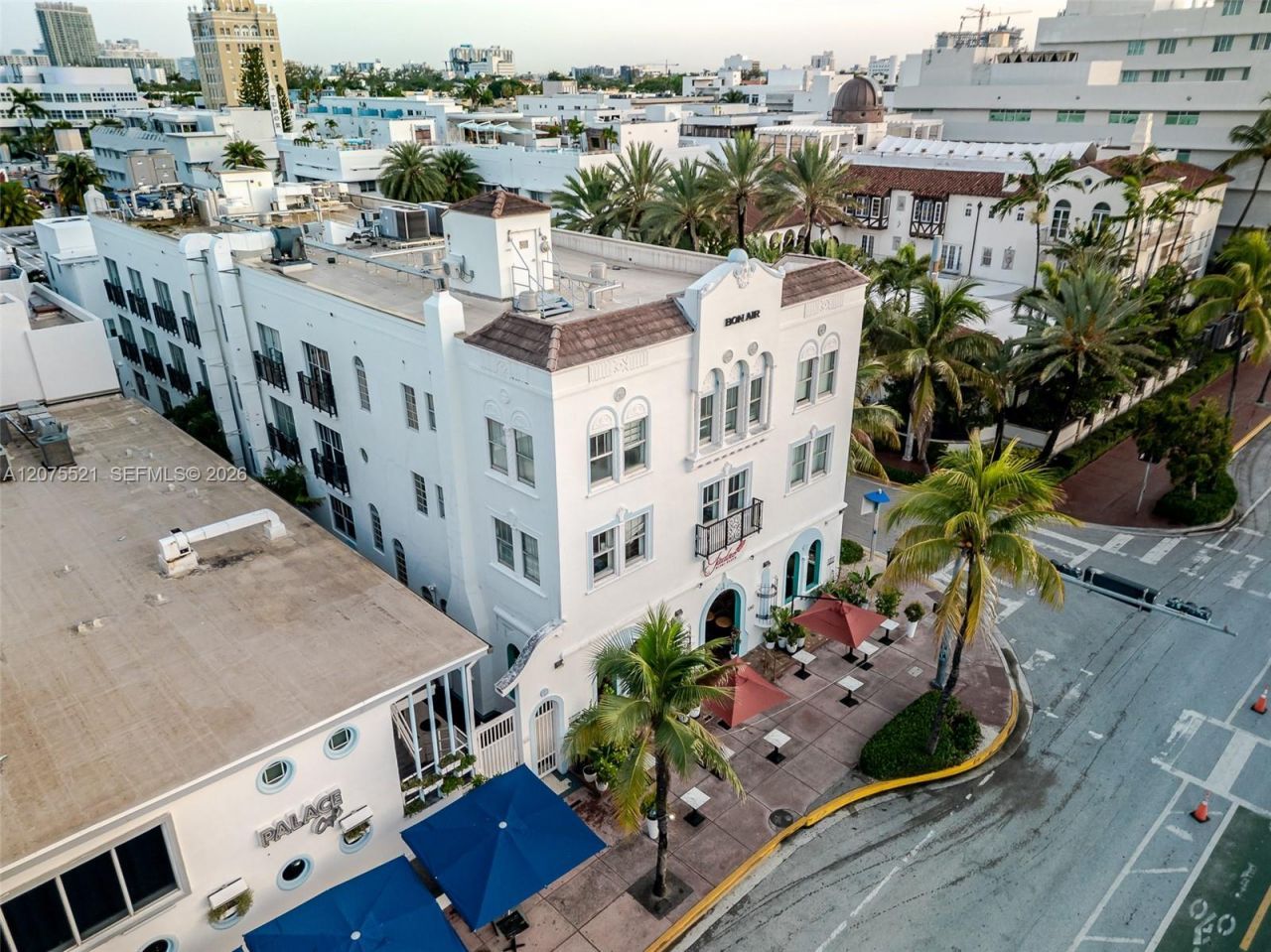 1060 Ocean Dr, Unit D204, Miami Beach, FL 33139 Photo