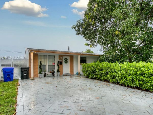 7331 Johnson St , Hollywood, FL 33024