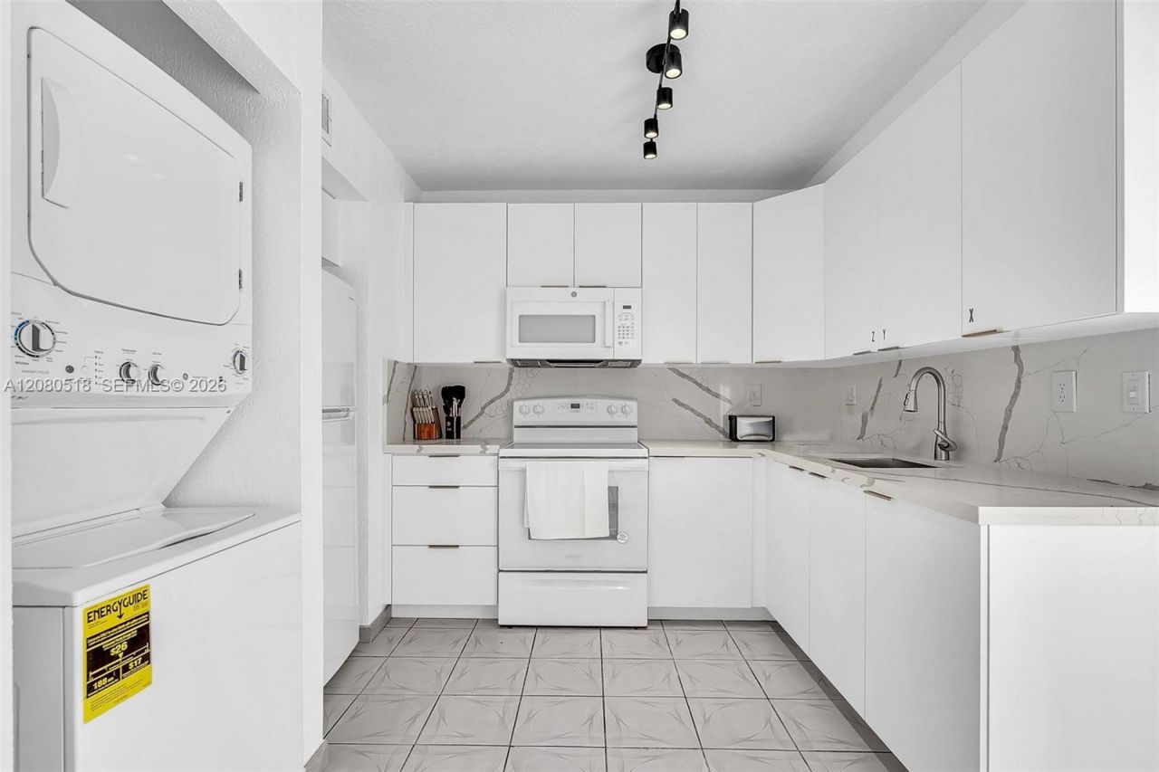 199 SW 12th Ave, Unit 313E, Miami, FL 33130 Photo
