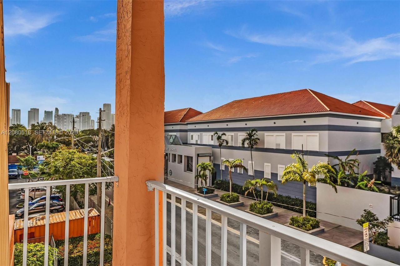 199 SW 12th Ave, Unit 313E, Miami, FL 33130 Photo