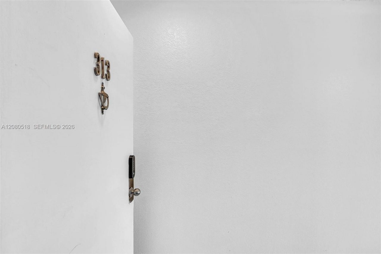 199 SW 12th Ave, Unit 313E, Miami, FL 33130 Photo