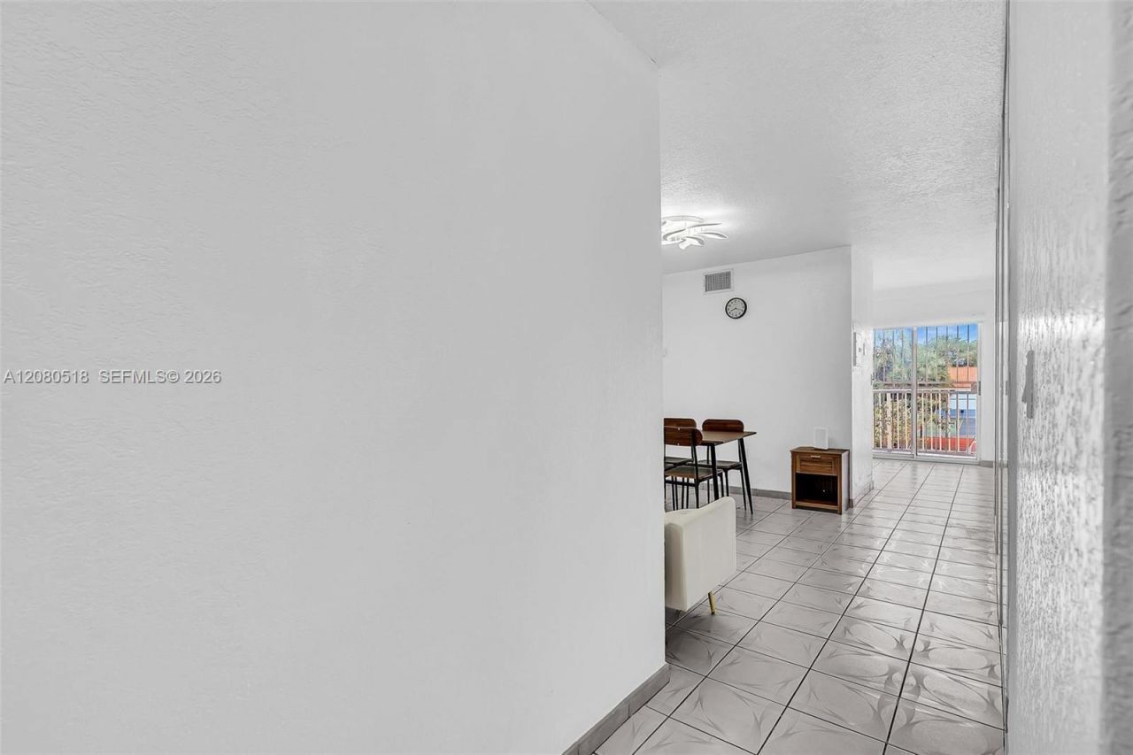 199 SW 12th Ave, Unit 313E, Miami, FL 33130 Photo