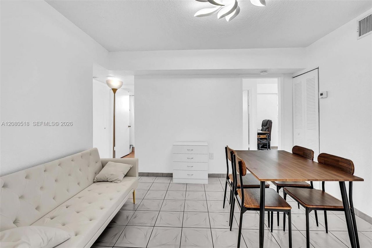199 SW 12th Ave, Unit 313E, Miami, FL 33130 Photo