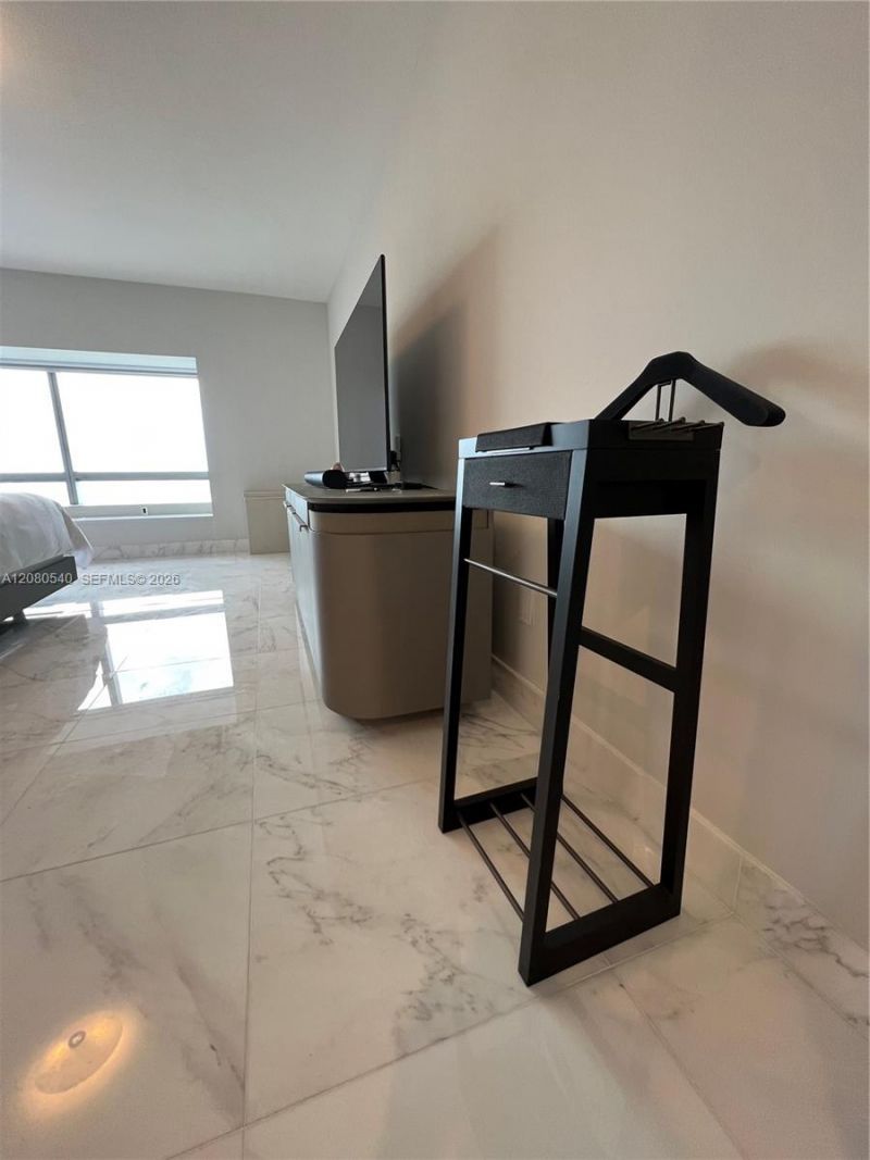 1435 Brickell Ave , Unit 3307, Miami, FL 33131 Photo