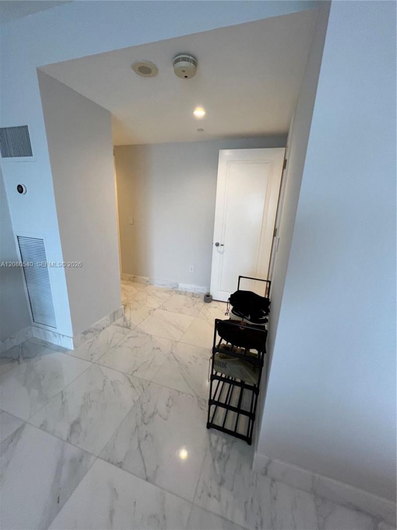 1435 Brickell Ave , Unit 3307, Miami, FL 33131 Photo