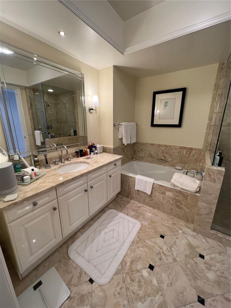 1435 Brickell Ave , Unit 3307, Miami, FL 33131 Photo