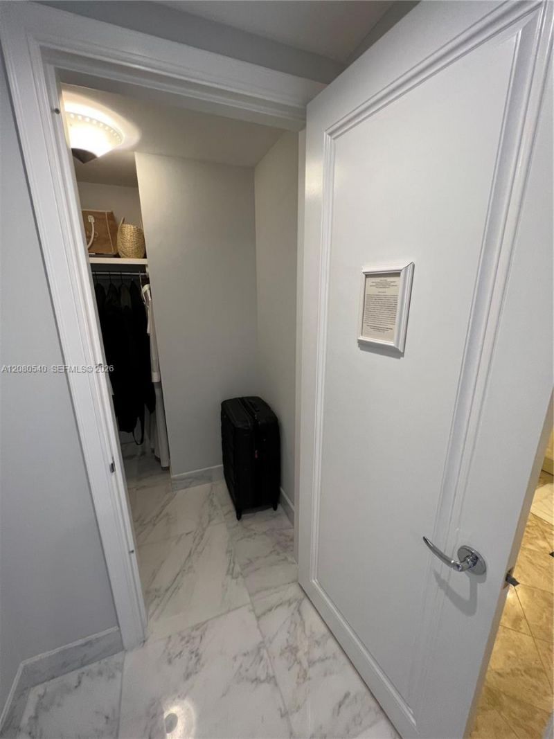 1435 Brickell Ave , Unit 3307, Miami, FL 33131 Photo