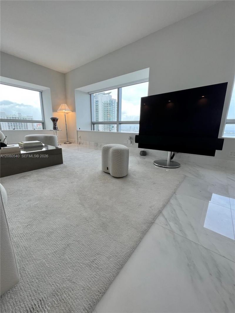 1435 Brickell Ave , Unit 3307, Miami, FL 33131 Photo