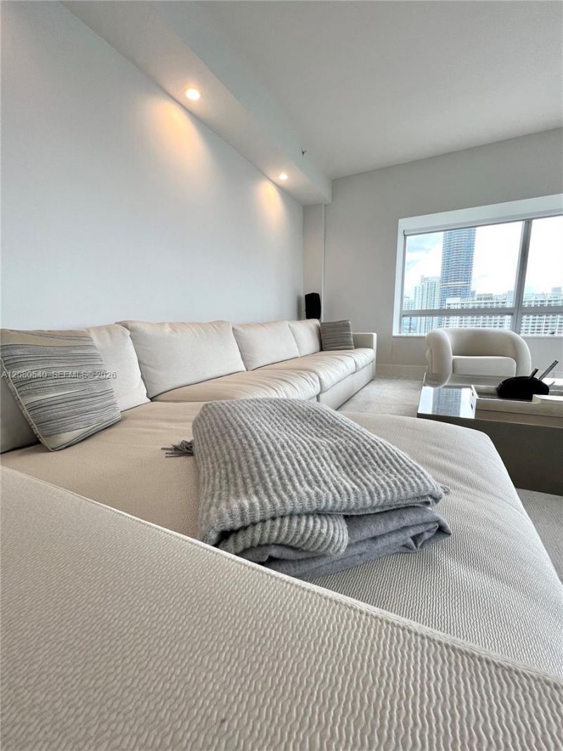 1435 Brickell Ave , Unit 3307, Miami, FL 33131 Photo