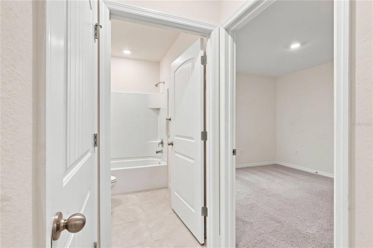 20043 Royal Tern Court, Leesburg, FL 34748 Photo