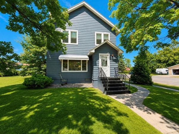 502 W 3rd Avenue , Keewatin, MN 55753
