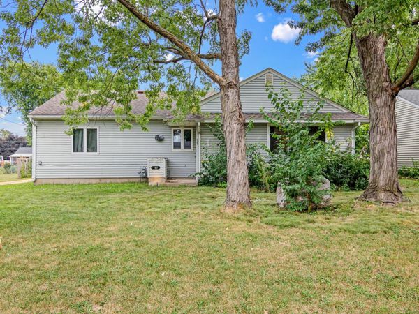 727 Shumway Street S, Shakopee, MN 55379